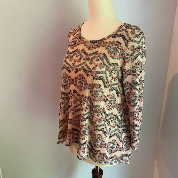 Almost Famous Womens size small pink knit lace back top - Picture 3 of 6